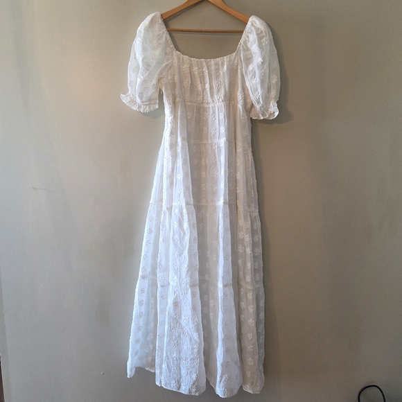 Free The Roses Sweetheart Tiered Short Sleeve Floral Maxi White Dress Sz Medium - Picture 12 of 16